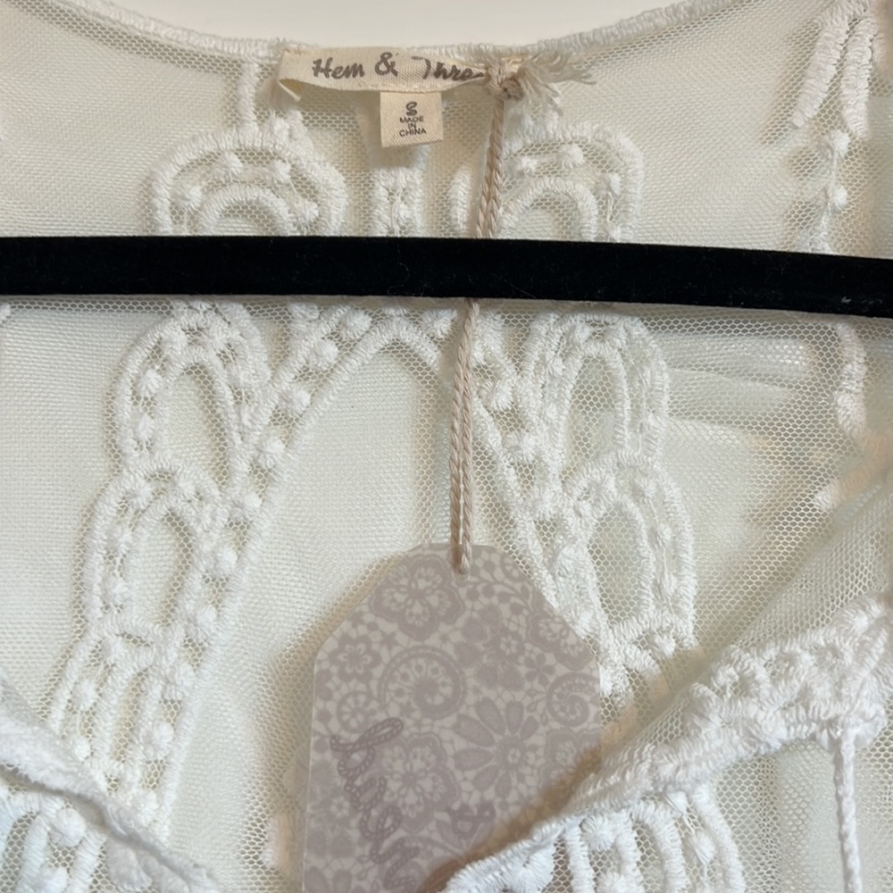 NWT Hem & Thread Lace Top S - Picture 2 of 3